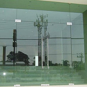 cửa đi thủy lực