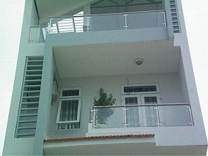 lan can  kính
