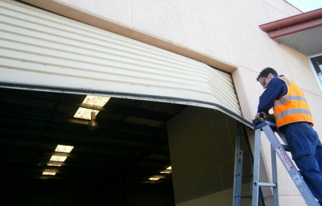 cửa cuốn Đài Loan rất dễ sửa chữa